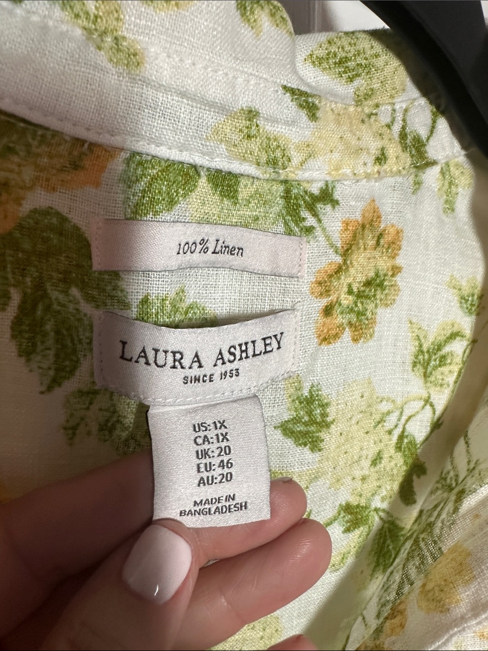 Laura Ashley Cream Linen Floral Blouse with Yellow Roses and Green Foliage 0016 - Picture 2 of 6